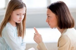 7 Dampak Negatif Memarahi Anak yang Berakibat Serius