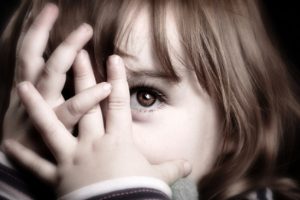 Anak Terlalu Penakut? Coba 4 Tips Membangun Keberanian Anak Berikut Ini