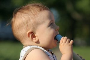 3 Tips Mengatasi Penyakit Pica pada Anak