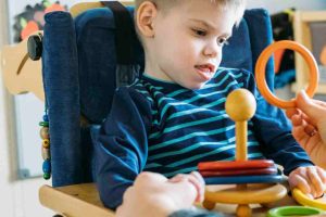 5 Cara Menghadapi Anak Berkebutuhan Khusus yang Sebaiknya DIketahui Ayah Bunda