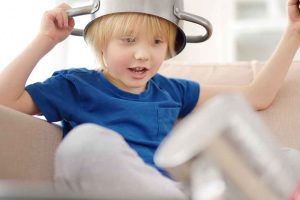 7 Tips Cara Menghadapi Anak Hiperaktif yang Perlu Diketahui Ayah dan Bunda